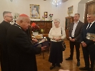 Delegacja parafian odebrała relikwie Jana Pawała II z rąk kard. S. Dziwisza, 29.04.2026