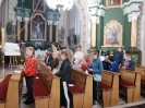 Rozdanie różańcy dzieciom przygotowyjącym się do I Komunii, 7 październik 2021 r.