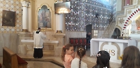 Poświęcenie tornistrów i przyborów szkolnych na rozpoczęcie nowego roku szkolnego oraz poświęcenie książeczek dzieciom przygotowującym się do I Komunii, 22.09.2024