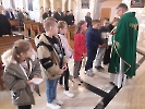 Poświęcenie i rozdanie modlitewników dzieciom przygotowującym się do Pierwszej Komunii Świętej, 19.10.2025